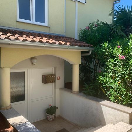 Dachgeschoss-Apartment "Andemi" In Istrien Novigrad  Exterior photo